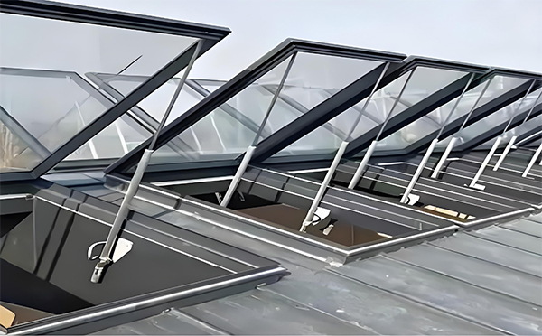 城关消防排烟窗