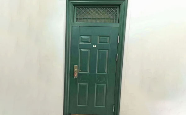 城关学校教室门