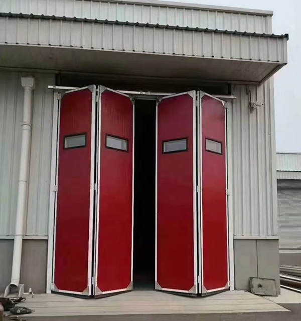 城关工业折叠门在大型装配车间出入口的应用实例